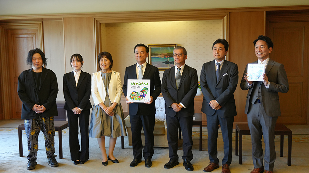 画像：知事との集合写真