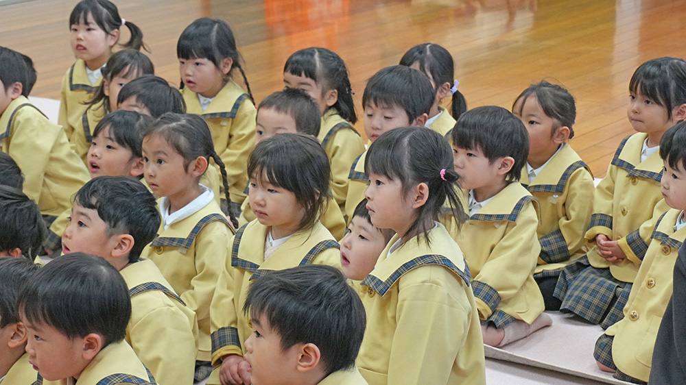 画像：読み聞かせの様子